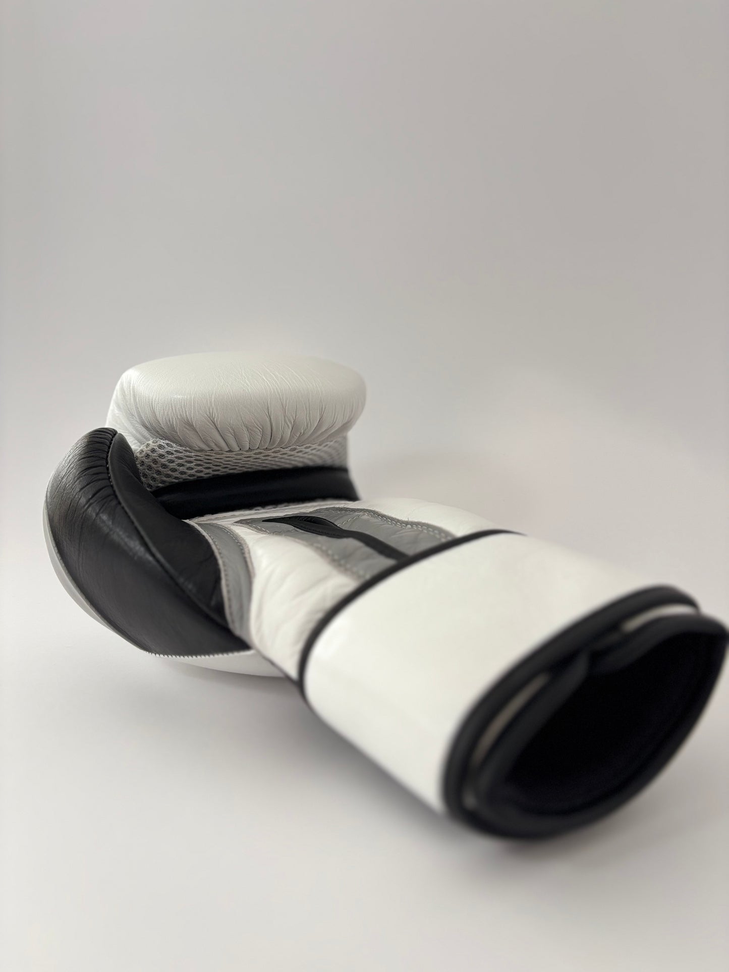 Swift - A Series Boxing Gloves